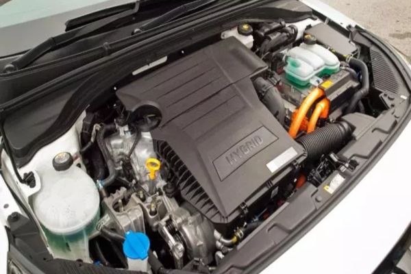 Un nou scandal este pe cale să zguduie industria auto. Mașinile cu motor hibrid, în centrul atenției