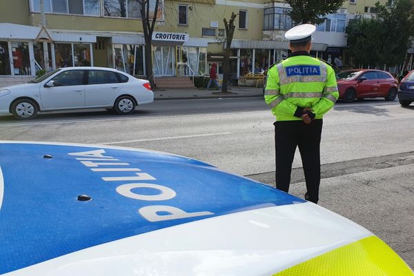 Pericol în trafic. Șoferi băuți la volan, prinși de polițiști