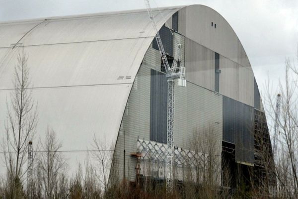 Președintele ucrainean: „Forțele de ocupație ruse atacă Centrala nucleară de la Cernobîl” - Angajații instituției au fost luați PRIZONIERI de război