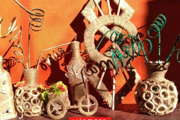 FOTO Artiștii dobrogeni își expun creațiile de Mărțișor la Sulina