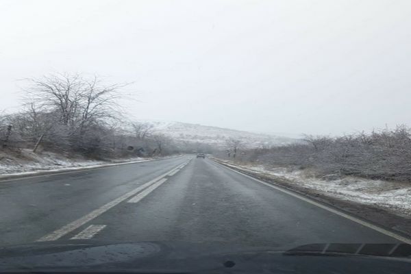 DRDP a intervenit cu 85 de autoutilaje pe drumurile din sud estul țării