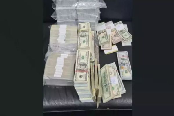 Captură impresionantă la graniță! O familie de ucraineni a încercat să intre în țară cu aproape 2 milioane de dolari