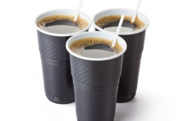 Și tu bei cafea de la automat? Uite la ce pericol te expui!