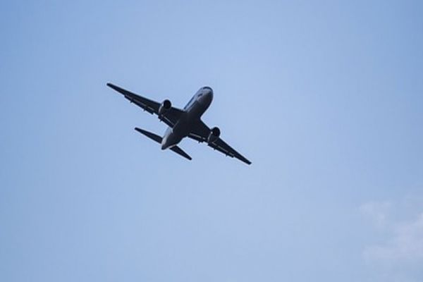 Avion cu 133 de pasageri la bord, prăbuşit în sudul Chinei