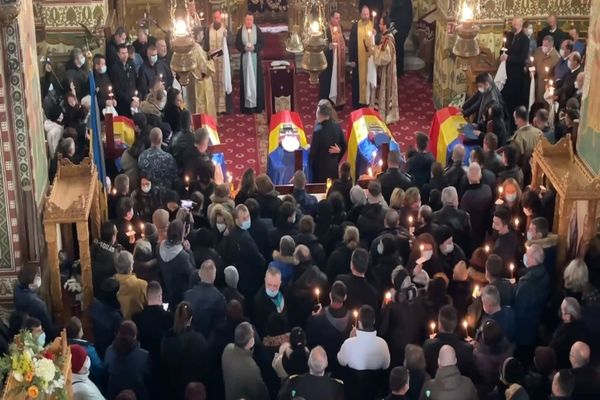 VIDEO Imagini emoționante. Șase militari morți la datorie conduși pe ultimul drum