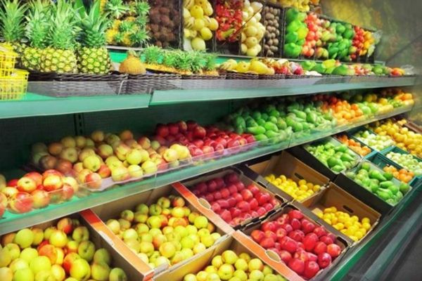 Parlamentul a votat legea prin care produsele româneşti intră în supermarketuri