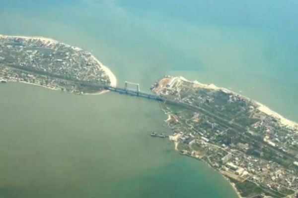 Experți occidentali: Rusia vrea să taie culoarul Ucrainei spre România, pentru a împiedica alimentarea