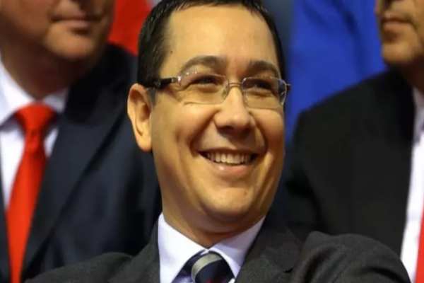 Victor Ponta se amuză pe seama lui Florin Cîțu: ”Azi, de ziua sa, “Echipa Castigatoare” de la PNL il schimba din functie - normala si logica decizia”