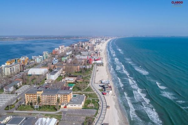 Zeci de mii de turiști sunt așteptați de Paște și 1 Mai pe litoral - Cu cât au crescut prețurile