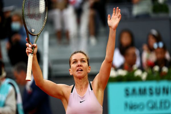 Simona Halep a spulberat-o pe Bardosa și s-a calificat în optimi la Madrid