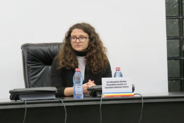 Experiență inedită. Iris Alexandra Vavilov, președinte al Consiliului Județean Tulcea pentru o zi 