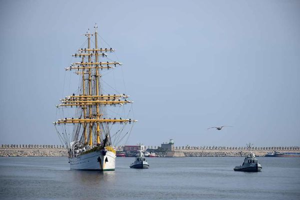 VIDEO Nava-școală „Mircea” s-a întors acasă