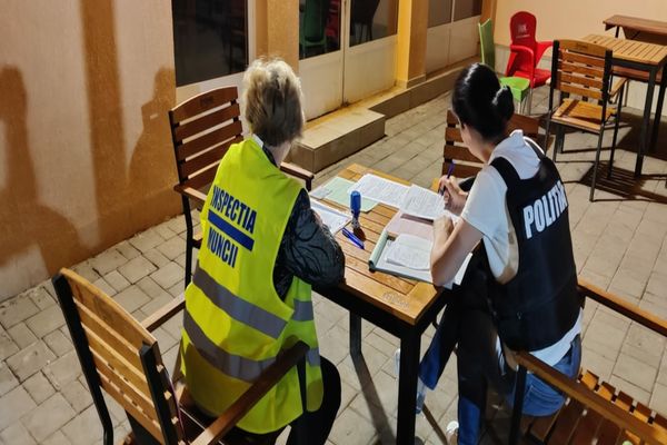 Razie de noapte a polițiștilor. Tulcenii arși la buzunare