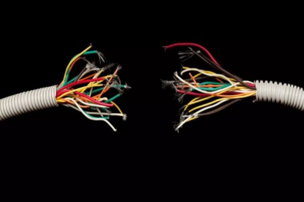 Războiul altfel. Cele 5 modalități prin care Rusia atacă informațional Ucraina