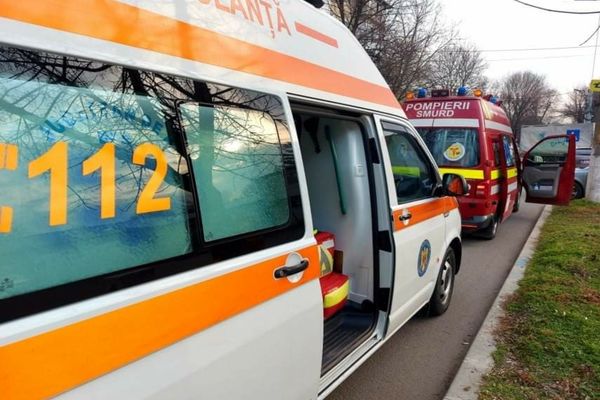 Patru persoane rănite într-un accident pe drumurile din Tulcea