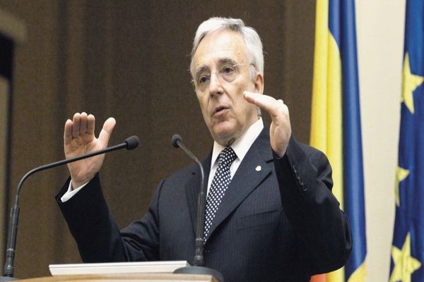 BNR a majorat prognoza de inflație la 13,9% pentru finalul anului. Isărescu: Vacanță plăcută și inflație scăzută