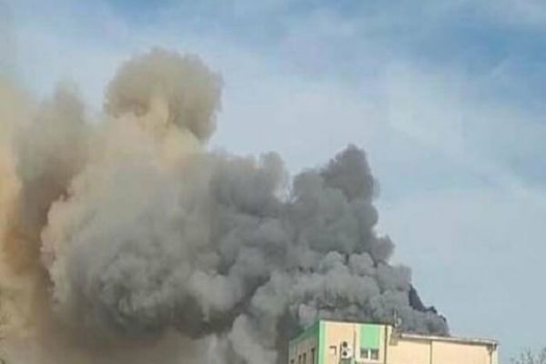 Incendiu la o fabrică de prelucrare a laptelui din Mizil. Pompierii intervin cu 5 autospeciale