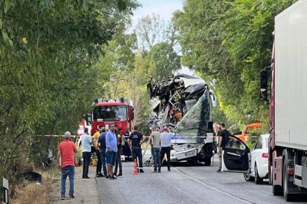 Care e starea românilor răniți grav în accidentul din Bulgaria și aduși cu elicopterul în București