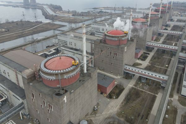 Centrala nucleară de la Zaporojioe a fost OPRTIĂ complet. Populația din zonă, sfătuită să plece