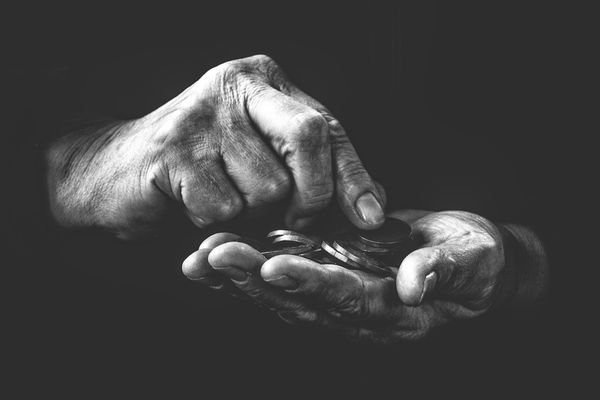 SURSE: Majorarea pensiilor mici ar putea fi ANULATĂ - Dublu impozit dacă scoți banii de la Pilonul II - DOCUMENT