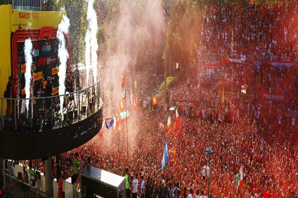 Max Verstappen se impune "acasă" la Ferrari. Titlul mondial este tot mai aproape