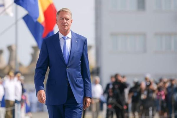 Președintele: În final, contează mai puțin nota și mai mult dezvoltarea copilului. Klaus Iohannis a fost prezent la deschiderea noului an școlar la un Colegiu din București