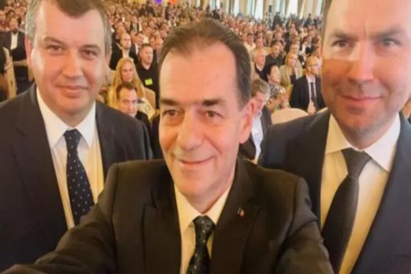 Opoziția unită: Alianță între Forța Dreptei, PMP și USR