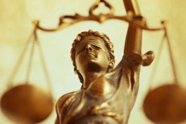 PREMIERĂ în Justiție - Cum a tranșat ÎCCJ problema prescripției în aplicarea deciziilor CCR