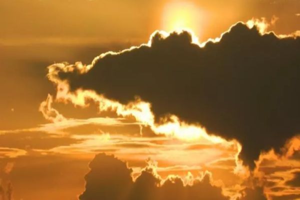 Val de aer tropical peste România în luna noiembrie