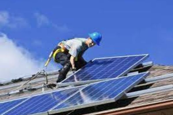 A fost publicat ghidul revizuit pentru investiţiile în infrastructura energetică. Ce activități sunt eligibile