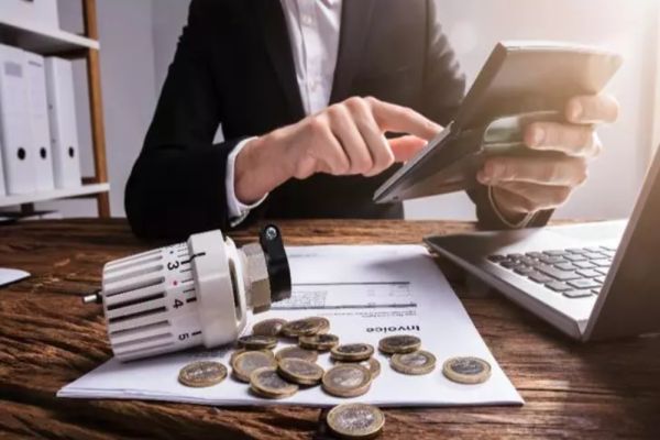 AVERTISMENT: mesaje false pentru plata facturilor - Infractorii cibernetici profită de criza din energie