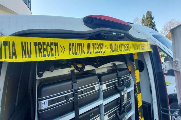 Târgu Jiu: Femeie găsită moartă într-o stație de autobuz 