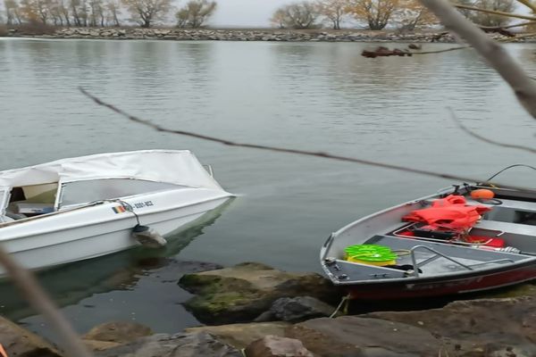 VIDEO Accident naval pe brațul Sulina. O persoană, grav rănită