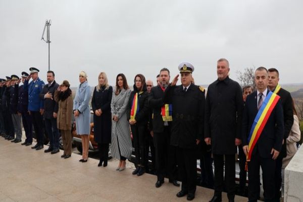 Depuneri coroane. 144 de la revenirea Dobrogei la Patria Mamă