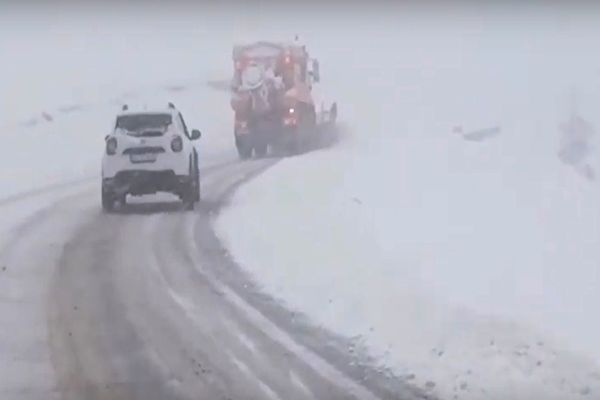 Ninsoare și ceață în mai multe zone ale țării la această oră