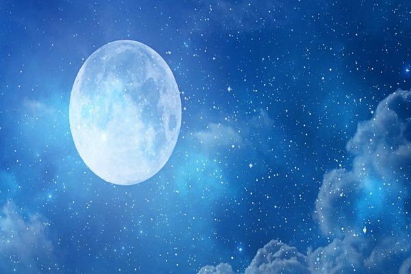 "Luna Rece" , fenomen astronomic rar pe 8 decembrie