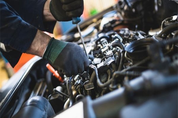 Cutremur pe piața serviciilor de reparare a autovehiculelor din România. Amenzi de 26 de milioane de EURO