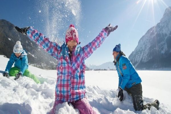 Vremea în vacanța de iarnă a copiilor. Cu ce temperaturi încheiem anul și cum va fi vremea la început de 2023