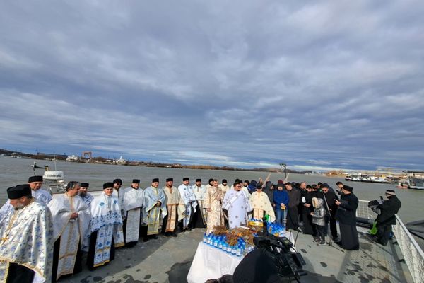 FOTO Boboteaza pe faleza municipiului Tulcea