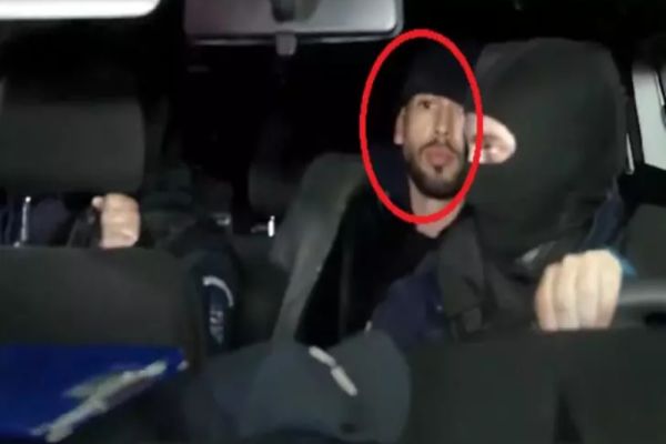 Detalii-șoc din dosarul fraților milionari! Fetele racolate, inscripționate ca animalele - "Deținută de Andrew Tate"