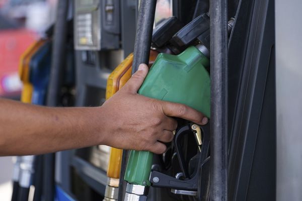 O companie părăsește piața carburanților din România - Ce se va întâmpla cu benzinăriile