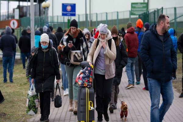 SURSE. Guvernul vrea să reducă subvenția pentru cazarea și masa refugiaților din Ucraina