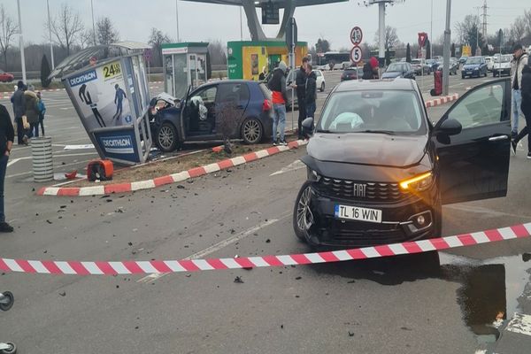 Accident în parcarea unui centru comercial din Brăila