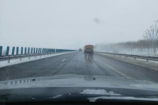 VIDEO Circulație în condiții de iarnă pe drumurile din județele Constanța, Tulcea și Ialomița