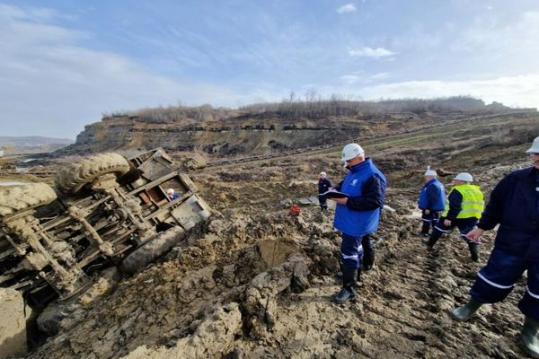 Minerii din Cariera Jilţ Sud protestează (VIDEO)
