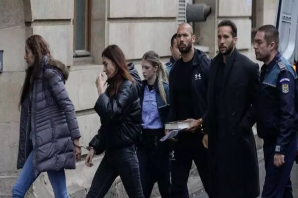 Magistrații au decis. Frații Tate rămân în arest pentru încă 30 de zile