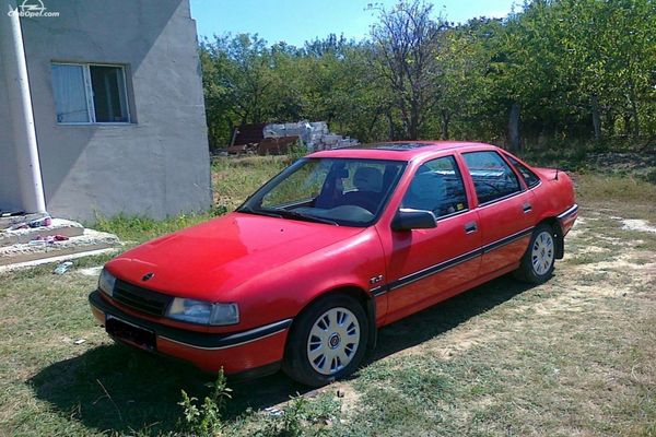 A sustras un autoturism lăsat în parcarea din zona trecerii cu bacul Brăila-Smârdan și la valorificat la un centru REMAT