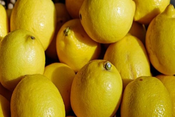 Lămâi cu continut urias de pesticide, retrase de pe piață