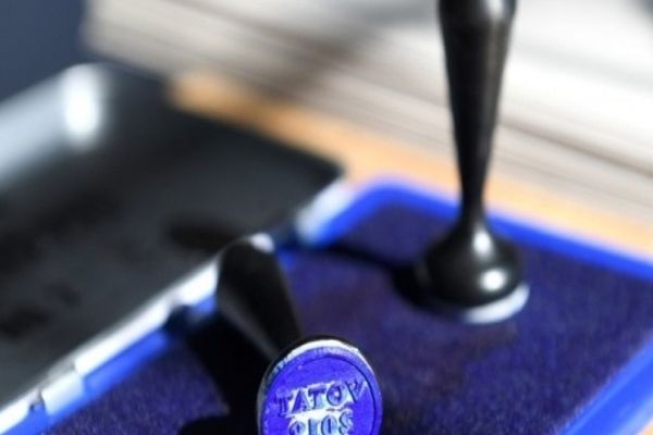 Cursă strânsă pentru prezidențiale - românul care ar câștiga FĂRĂ să-și asume candidatura. SONDAJUL care pulverizează lumea politică