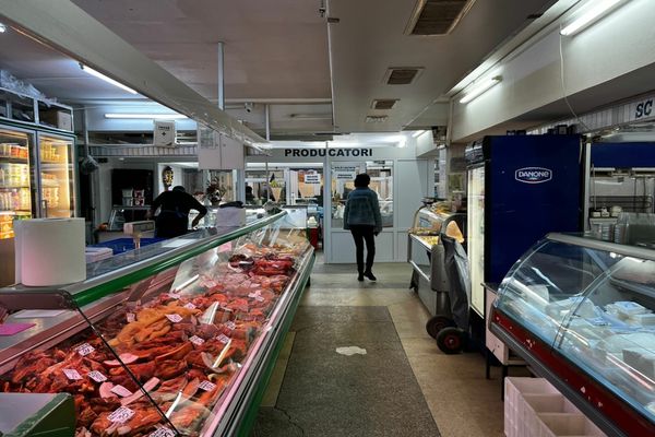 Hala de carne din Piața Sf. Gheorghe de închide